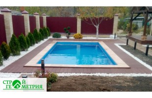 Стройгеометрия Строительство бассейна, бассейн во дворе дома, отделка бассейна